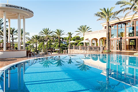 Robinson Cala Serena